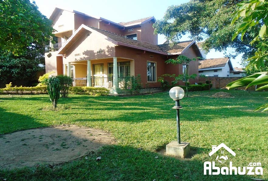 A FURNISHED 3 BEDROOM HOUSE FOR RENT AT GACURIRO